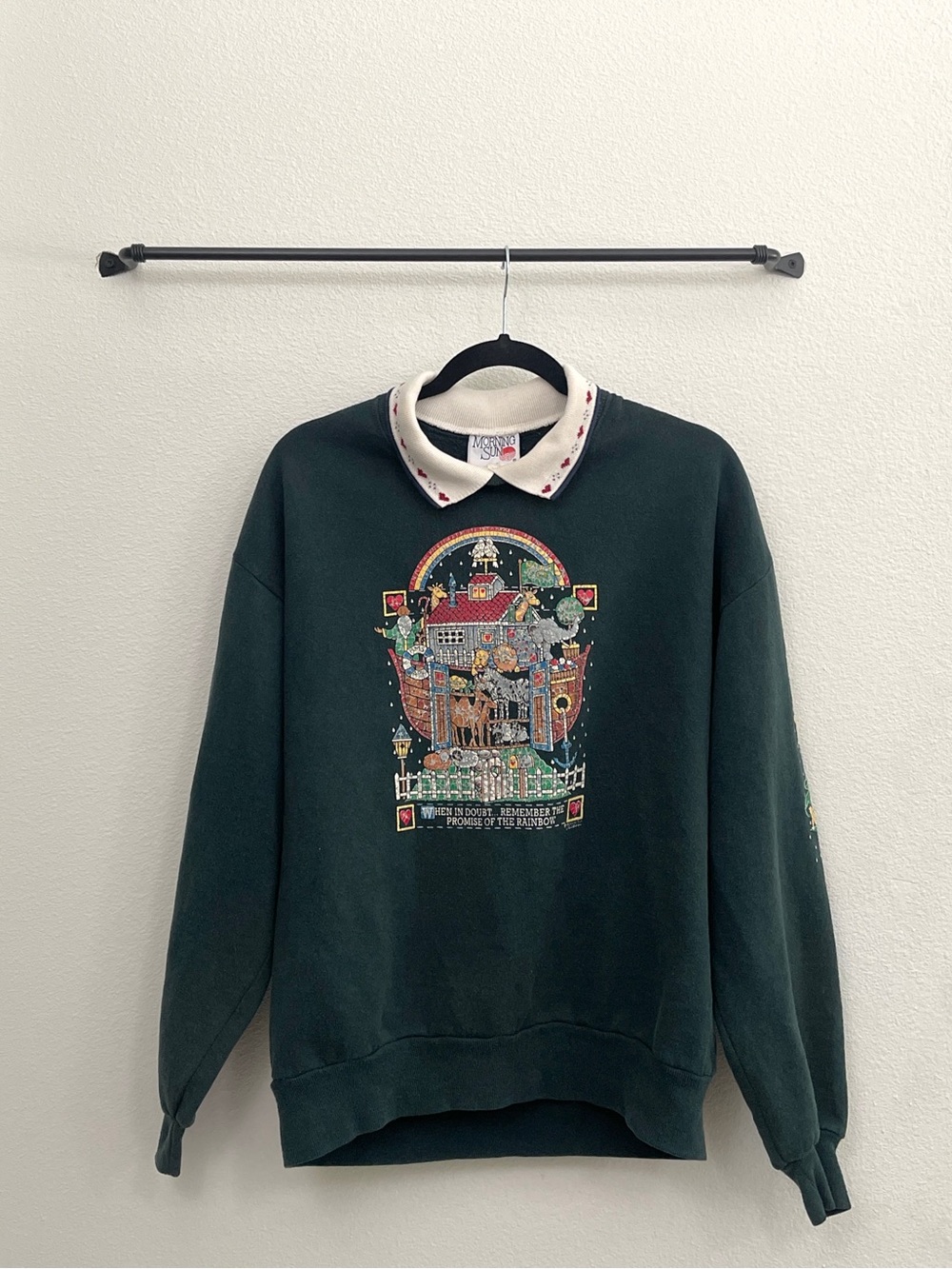 Vintage Morning Sun Green Graphic Sweatshirt with Contrast Collar - Noah’s Ark